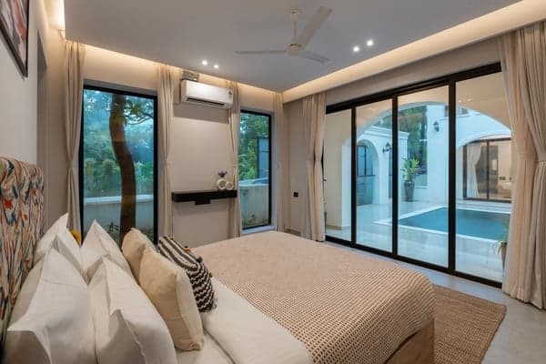 room-thumbnail